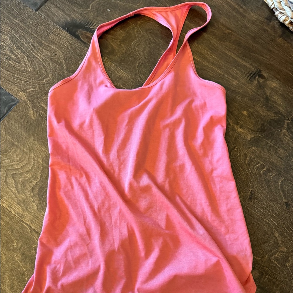 Lululemon workout tank size 4